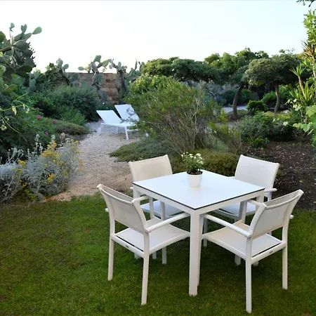 ヴィラ Il Rifugio Dello Scoglio オストゥーニ